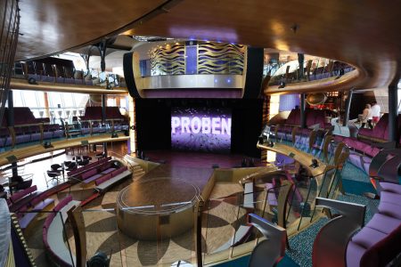 AIDAdiva-Theatrium-buehne